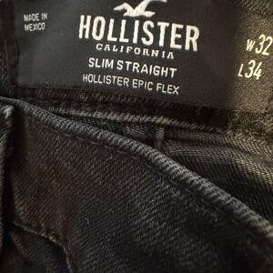 Hollister Epic Flex Slim Straight Jeans in Black